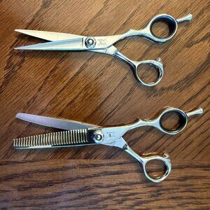 Authentic Hanzo shear set and leather case